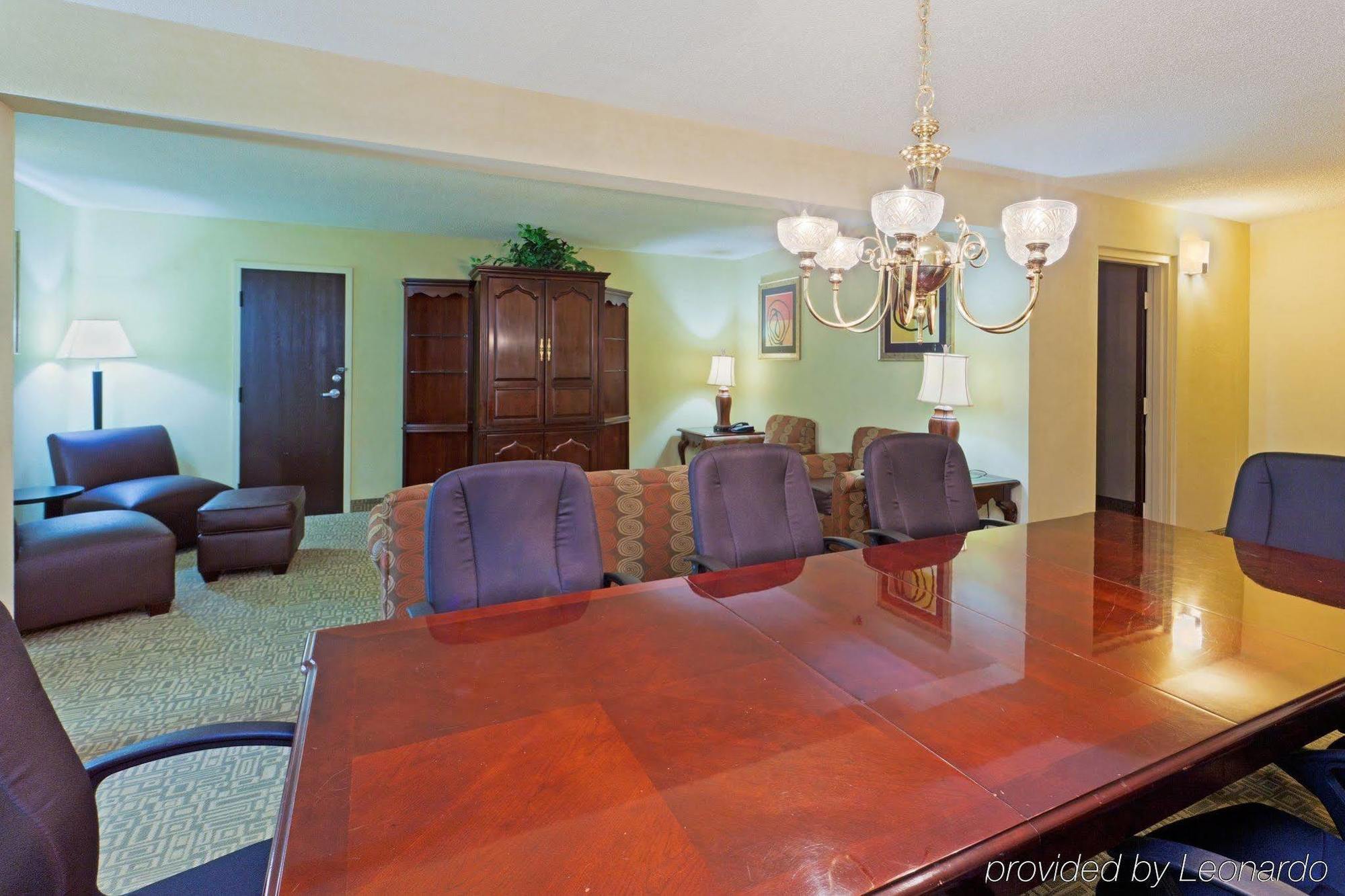 Hotel Doubletree By Hilton Harrisonburg